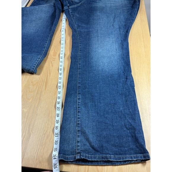 NWT Lane Bryant Distinctly Bootcut Mid rise Size 26 TALL Medium wash - Picture 5 of 6